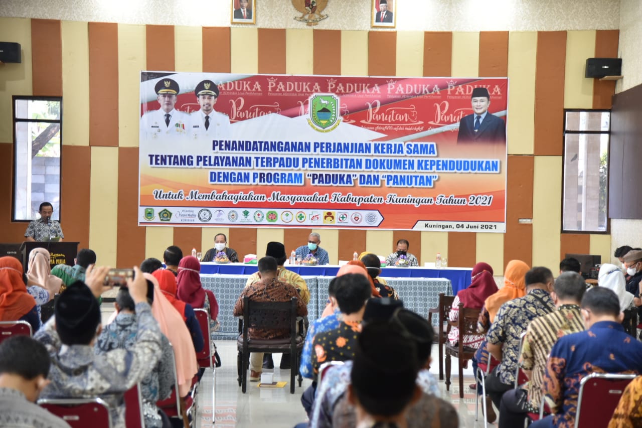Disdukcapil Kab.Kuningan Permudah Pembuatan Dokumen Kependudukan Dengan Program Paduka dan Panutan