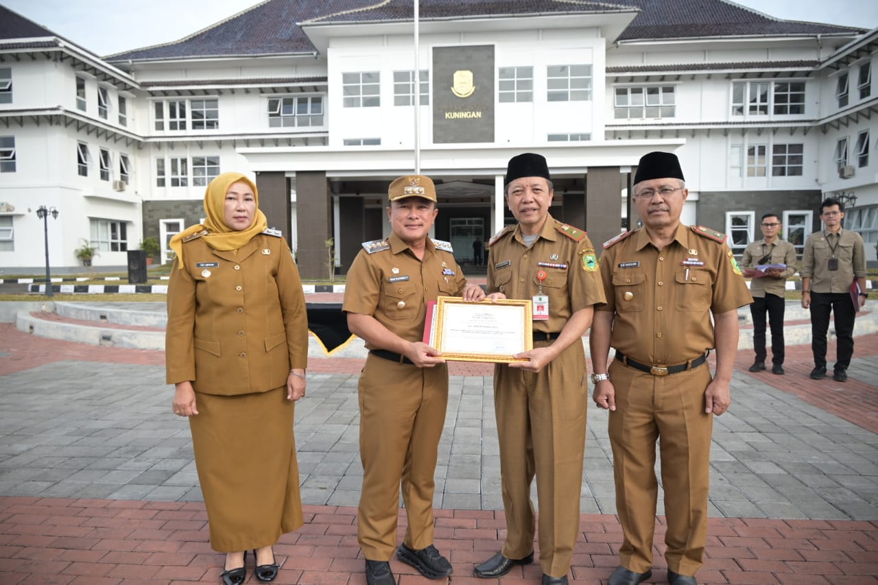 Disdukcapil Kuningan Raih Penilaian Kinerja Nilai Tertinggi di Jawa Barat