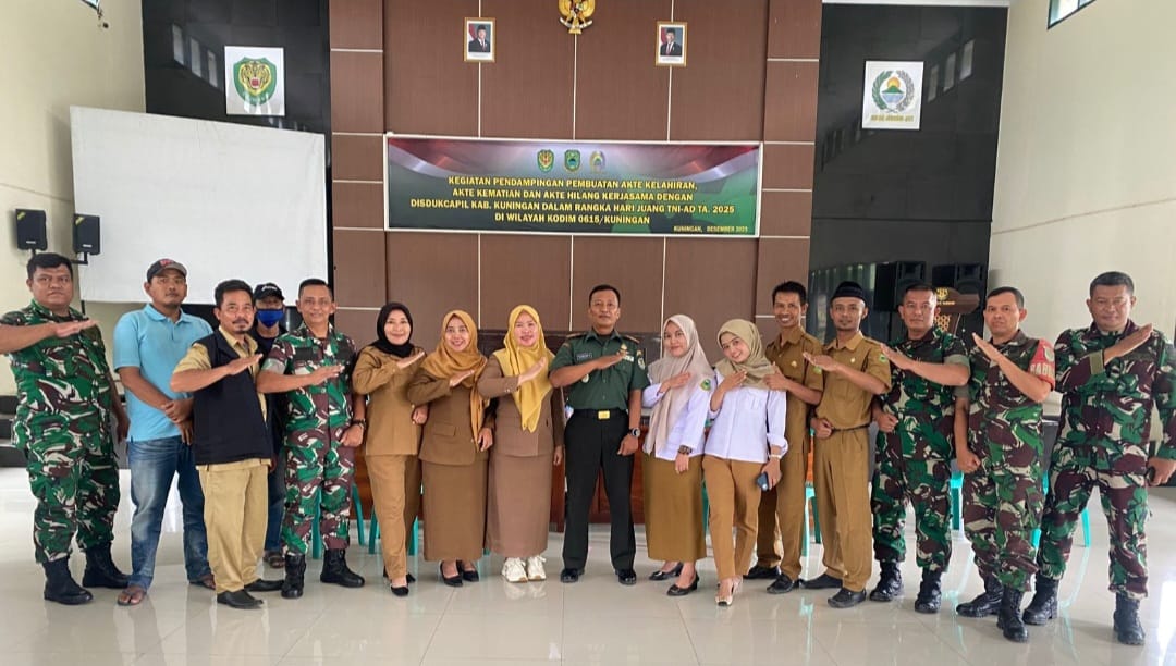 Disdukcapil Kuningan Dampingi Pelayanan Penerbitan Akta Pencatatan Sipil dalam Rangka Hari Juang TNI AD 2025 di Kodim 0615/Kuningan